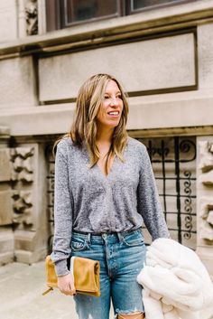 Current Go-To Outfit: Cute Jeans, Fuzzy Coat & Combat Boots - The Mom Edit Outfit Cute, Womens Combat Boots, Cute Jeans, Perfect Jeans, Weekend Outfit, Fancy Outfits, Outfit Casual