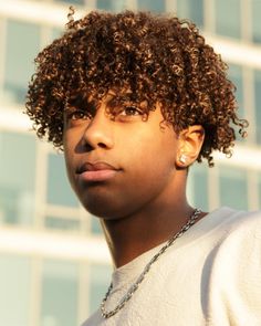 Badass Hairstyles, Hairstyles For Black Men, 3c Curly Hair, Men's Curly Hairstyles, Natural Hair Men, Curly Hair Fade, Men Haircut Curly Hair, Pelo Afro, Black Men Hairstyles