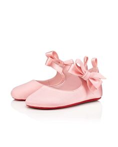 Crafted from Rosy pink satin crêpe, the charming Lou Babe ballet flat has elegant lines and a timeless style. This model embodies Maison Christian Louboutin's savoir-faire and features a round toe as well as a tone-on-tone bow on the side. This shoe has an elasticated strap on the vamp and pull-tab on the heel making i Pink Ballerina, Rosy Pink, Romper With Skirt, The Vamps, Ballet Flat, Pink Satin, Louboutin Shoes, Pull Tab, Ballerinas