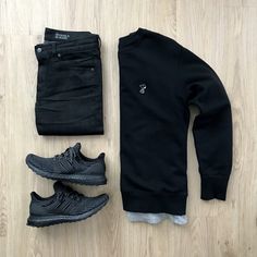 #outfitideas #menstyle #mensaccessories #casualstyle #menwithstreetstyle #mensguides #outfitgrid #adidas #ultraboost #uniqlo #kaws Kaws Snoopy, Snoopy Sweater, Shoes Jeans, Men With Street Style, Gq Style, Mens Attire, Mens Fashion Casual Outfits, Stylish Mens Outfits