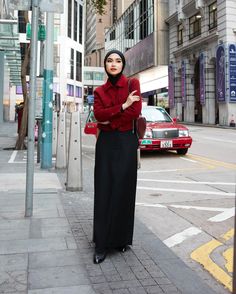 Ootd Merah Maroon, Long Maroon Skirt Outfit, Outfit Baju Merah, Outfit Formal Hijab, Maroon Hijab Outfit, Hijab Formal Outfit, Red Hijab Outfit, Maroon Cardigan Outfit