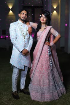 Sigal Photo Pose, Groom Bride Indian Wedding Outfits, Engagement Clothes For Couple Indian, Engagement Dress For Bride And Groom, Engagement Photography Poses Indian, Copal Photography, Engement Dress Indian Couple, Engagement Couple Dress Indian, Engagement Rings Poses