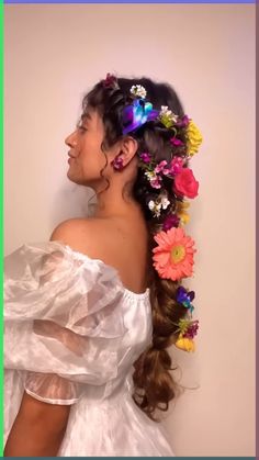 Cute Floral Hairstyles, How To Braid Flowers Into Hair, Rapunzel Hairstyle Wedding, Rupanzel Hairstyle, Fairy Updo Hairstyles, Fairy Hairstyles For Medium Hair, Rapunzel Hairstyle Tangled, Curly Hairstyles With Flowers, Repunzle Hair Ideas