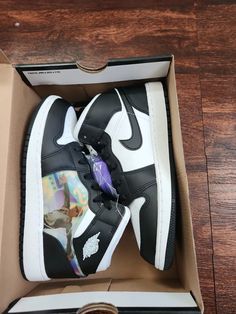 Nike Air Jordan 1 Mid (GS)‘Hologram’ Black/Concord Sz.6Y/Wmns.7.5 (DR9495-001) | eBay Tenis Jordan Retro, Outfits With Air Jordans, Air Jordan 1 Mid Gs, Athletic Models, Jordan Retro 1, Nike Air Jordan 1 Mid, Jordan Air, Jordan 23, Nike Air Jordan 1