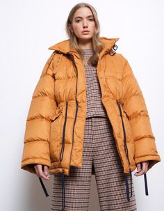 The perfect season's puffer style coat this style has it all going on! With a high neck collar to keep out the cold and durable zip fastening with drawstring waist ties, this not only keeps you warm but looks super stylish too! High Neck Collar, Puffer Style, Style Coat, Neck Collar