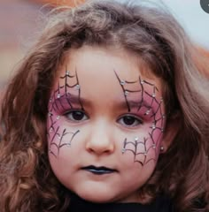 Simple Witch Makeup Halloween Kids, Maquillaje Halloween Infantil, Professional Halloween Makeup, Kids Witch Makeup, Face Painting Halloween Kids, Kids Halloween Face, Halloween Makeup Kits