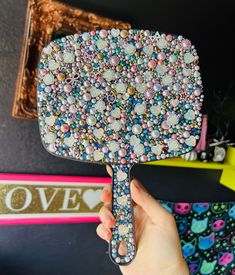 Large Handheld Mirror embellished with Gorgeous Pearls, Rhinestones & Crystals. Mirror Measurements: 16 CM X 24 CM Always created with Non-Toxic Glue. Each Mirror is hand made so no two mirrors are the same. Contact me if you have any questions ✨ Two Mirrors, Art Therapist, Therapeutic Art, Handheld Mirror, Eyelashes Mascara, Beauty Diy, Usa Art, Hand Mirror, Art Therapy