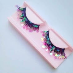 Glitter Eyelashes, Glitter Wallpaper Iphone, Color Mascara, Rave Makeup, Fest Outfits, Festival Trends, Offbeat Bride, Festival Makeup, Glitter Makeup