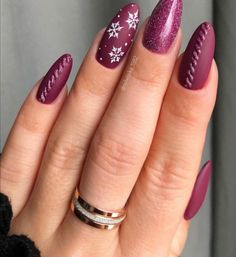 Dark Winter Nails, Winter Gel Nails, Winter Nails Acrylic, Nail Colors Winter, Purple Nail, Christmas Nails Acrylic, Round Nails, Winter Nail Designs