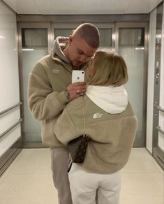 #aesthetic Couple Matching Outfits, Couple Fits, Cute Couple Outfits, Matching Couple Outfits, Cute Couples Photos, Looks Street Style, Couple Matching, Fall Fits, Winter Fits