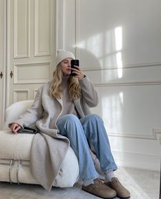 Birkenstocks Winter Outfit, Birkenstock Tokyo Outfit, Winter Birkenstock Outfit, Mule Clogs Outfits, Birkenstock Clog Outfit