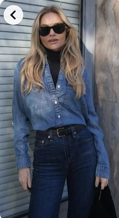 Outfits Medellin, Denim Blouse Outfits, Denim Shirt Outfit, Outfits Primavera, Country Outfit, Denim Street Style, Look Casual Chic, Denim Shirt With Jeans, Outfit Primavera