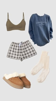 Cute Pajama Ideas, Cute Pajama Outfits For School, Pajamas Layout, Pjs Outfits Aesthetic, Outfit Ideas Pajamas, Pajama Day Outfits, Cute Pajamas Aesthetic, Cute Pjs Aesthetic, Simple Pajamas