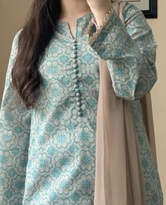 Hania Amir Kurti Design, Pakistani Dresses Casual Neck Design, Pakistani Kurta Neck Design, Neck Designs For Pakistani Suits, Cotton Kameez Designs, Pakistani Dresses Casual Stylish 2024, Pakistani Cotton Dress Design, Pakistani Dress Neck Design, Pakistani Neck Designs Neckline