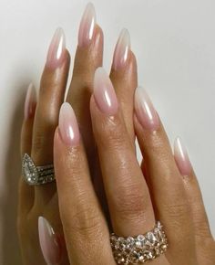 Home Haircuts, Nail Ideas Simple, Neutral Nails, Minimalist Nails, Funky Nails, Chic Nails, Nails Inspo, Chrome Nails, Perfect Nails