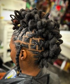 Loc Petal Mohawk Mowhak Hairstyle Locs, Petal Hairstyle For Locs, Short Loc Mohawk Styles, Loc Mohawk Styles Women, Loc Petal Mohawk, Mohawk With Locs, Mohawk Dreadlocks Women, Locs Mohawk Styles Women, Loc Mohawk Styles Dreadlocks