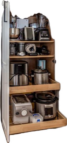 Kitchen cabinets with pull out trays. Organized Kitchen, Kitchen Interior Design Decor, Kitchen Solutions, Kitchen Interior Design Modern, Kitchen Room Design, Kitchen Inspiration Design, Pantry Design