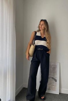 Spring and Summer Style: 12 Ways to Style Wide Leg Pants - Diana Colibri Styling Wide Leg Trousers, Black Cullotes Outfits, Wide Legged Pants Outfit, Wide Leg Black Pants Outfit, Black Wide Leg Pants Outfit, Trouser Pants Outfits, 2026 Wedding