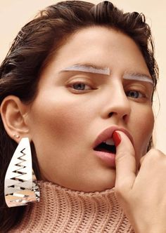 Fashion Editorial Makeup, Bianca Balti, Editorial Hair, Lipstick Art, Makeup Idea, Beauty Shoot, Makeup Photography