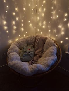 Cute Comfy Living Room Ideas, Chill Spot In Bedroom, Beanbag In Room Aesthetic, Cosy Beanbag Corner, Beanbag Aesthetic Room, Cute Bean Bag Chairs Bedroom, Cute Cozy Room Ideas Bedrooms, Cozy Vibey Bedrooms, Cute Room Corner Ideas