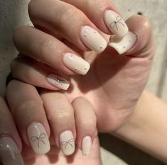 Nail Designs 2023 Winter, Trendy Nails Flowers, Nails Acrylic Colorful, Winter Nail Designs 2023, Acrylic Nails With Bows, Retro Nails Vintage, Nails French Tip Ideas, Colorful Nail Tips, Colorful Nails Acrylic