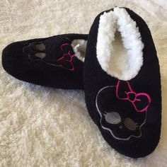 Monster High Slippers. Got For Christmas Last Year And Never Used, Just Been Sitting In The Closet. Super Soft Black Indoor Slippers, Super Soft Black Winter Slippers, Winter Fun Non-slip Slippers, Fun Non-slip Winter Slippers, Black Winter Slippers For Indoor Use, Black Winter Indoor Slippers, Gothic Slippers, High Slippers, Womens Apparel