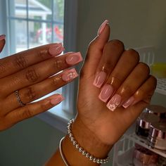 light pink french tips with design, hibiscus flower nails Pink Hibiscus Nails French Tip, Short Acrylic Nails Flower Design, Pink French Tip Nails Flower, French Tip Nails Flower Design, Short Square Nails Flowers, Hibiscus Flower Nail Designs, Summer Nails Hibiscus Flower Pink, Pink French Tips With Design