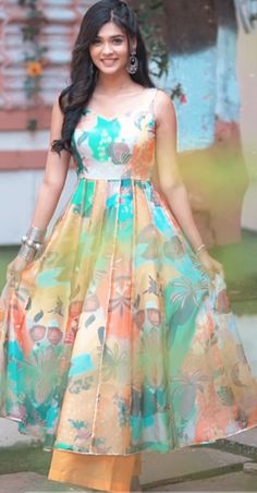 Long Gown Design, Pranali Rathod, Anarkali Dress Pattern, Womens Trendy Dresses, Salwar Kamiz, Fancy Dresses Long