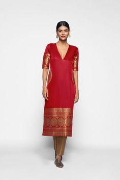 Silk Kurtas, Casual Outfit Summer, Payal Khandwala, Sabyasachi Sarees, House Wear, Summer Outfits Casual, Kurta Patterns, Outfits For Summer, Outfits For Fall