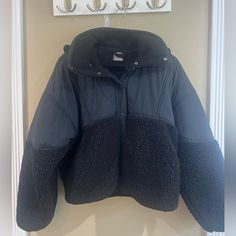 Nwot Free People Movement Adventure Awaits Sherpa Jacket Size Medium!!! Worn Once Free People Jacket, Sherpa Jacket, Free People Movement, Fp Movement, Free People Black, Adventure Awaits, Free People, Jackets & Coats, Jackets For Women