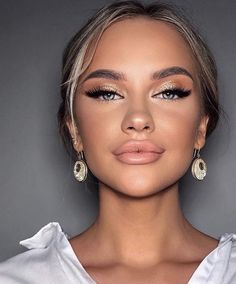 Make Up Blue Eyes Blonde, Natural Makeup Style, Maquillage On Fleek, Glam Wedding Makeup, Formal Makeup, Hooded Eye Makeup, Glam Makeup Look, Braut Make-up, Glamorous Makeup