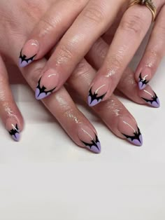 Witch Hat Nail Design, Bats On Nails, Witchy Nail Designs Short, Nail Art For Small Nails, Bat French Tip Nails, Cat Eye Halloween Nails, Minimal Halloween Nails, Gel French Tip Nails, Halloween Nails Gel