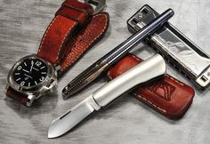 Men stuff..... Pretty Knife, Pen Knife, Panerai Radiomir, Panerai Watches, Panerai Luminor, Straight Razor, Male Grooming, Mens Lifestyle, Blackbird