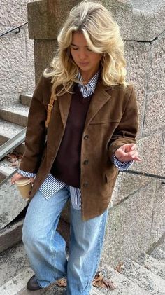 Ballet Flats Outfit, Cropped Coat, Suede Blazer, Flats Outfit, Sophisticated Outfits, Matilda Djerf, Leather Jacket Style, Faux Suede Jacket, Brown Suede Jacket