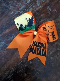 Disney Lion King Hakana Matata Cheer Bow Disney Cheer Bows, Cheer Bows Diy, Competition Bows, Dance Bows, Softball Bow, Disney Hair Bows, Custom Cheer Bows, Billy Kid, Softball Bows