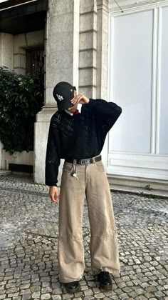 Female Gaze Outfits Men, Fall Outfits Masc, Effortless Fall Fashion, Fall Fashion For Men, Effortless Style Fall, Sweatshirt Outfits, Outfit Sneakers, Masc Outfits