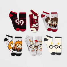 Breeze through your day with the Women's Harry Potter 6pk Low Cut Socks in Gray/Red/Ivory 4-10. A pair of six socks featuring designs from Harry Potter, these are a must-have for any Potterhead. Made from soft and stretchy material, it aims to provide you all-day comfort. The socks even have ribbed cuffs to ensure a secure fit. Harry Potter Socks, Fantasic Beasts, Gryffindor Aesthetic, Harry Potter Items, Sign Language Alphabet, Bless The Child, Harry Potter Merchandise, Low Cut Socks, Harry Potter Outfits