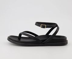 Chic black thong sandal with straps!