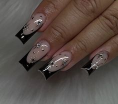 Birthday Nails Black And Silver, Wwe Nails, Black Short Acrylic Nails, Short Frenchies, Ny Nails, Office Nails, Retro Nails, Hand Sticker