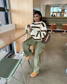 Fly Girl Fall Outfits, Fall Inspo Black Women, Fly Fall Outfits Black Women, Fall Black Girls Outfit Ideas, Fall Outfits Women 2024 Trends, Streetwear Black Women Outfits, Streetwear Outfit Black Women, Casual Fall Outfits Black Women, Fall Fits Black Women