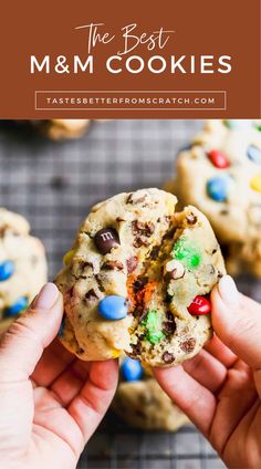 Classic M&M cookies with a soft and chewy texture, decorated with colorful candies, an easy and fun recipe. Best M&m Cookie Recipe, Chocolate Chip M M Cookies, M M Cookies, Frozen Cookie Dough, Frozen Cookies, Fool Proof Recipes