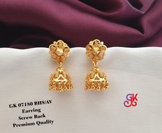 Daily Ware Gold Earrings Indian, 2 Grams Gold Earrings Designs, Ear Rings Gold, Chain Necklace Outfit, Fashion Jewelry Necklaces Gold, Gold Jewelry Prom, Jewelry Necklace Simple, Jhumka Designs