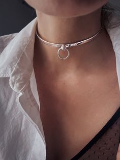 A minimalist design on Sterling silver 925 fully handmade.This  choker upgrades all outfits.  All of my pieces are fully handcrafted please allow for small variances from piece to piece, as this is the feature of owning one of the kind handmade jewelry. It might also like https://www.etsy.com/listing/510180247/sterling-silver-braceletsterling-silver https://www.etsy.com Feel free to ask me for personal orders or further questions. Silver Adjustable Choker Necklace, Modern Silver Everyday Choker, Adjustable Silver Metal Choker, Edgy Silver Choker Necklace, Elegant Silver Nickel-free Choker, Choker Simple, Choker Necklace Silver, Simple Choker, Choker Silver