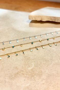 A collection of summer anklets featuring turquoise and 925 Sterling Silver and gold. Music Festival Looks, Looks Festival, Bohemian Look, Festival Looks, Free Spirited, Style Guide