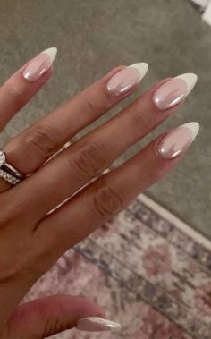 Pearl Nails With Black Tips, French Crome Nails Design Almond, Holographic Nails French Tip, Holographic French Tip, French Tip Chrome Nails, Paznokcie Hello Kitty, White Chrome Nails, Hoco Nails, Kutek Disney