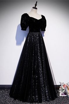 Modestes robes de bal de bal à longues modestes noires avec manches robes de soirée Elegant Black A-line Dress, Elegant Black A-line Gown, Black A-line Ball Gown For Formal Events, A-line Dress For Prom Banquet, Formal Fitted A-line Ball Gown, Black A-line Evening Gown, A-line Gown For Prom Evening, Black A-line Wedding Gown, Formal Black A-line Maxi Dress