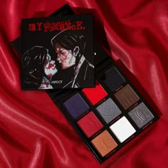 Hipdot My Chemical Romance, Three Cheers For Sweet Revenge Makeup, Mcr Makeup Palette, One Piece Inspired Makeup, My Chemical Romance Nails, My Chemical Romance Makeup, Mcr Makeup, My Chemical Romance Three Cheers, Three Cheers For Sweet Revenge