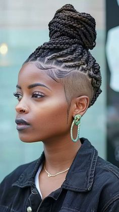 Discover bold and edgy style with Knotless Braids featuring an undercut, showcased in our ultimate guide to large knotless braids hairstyles. This daring look combines the elegance of braids with the statement-making allure of an undercut, perfect for those who want to stand out from the crowd. Dive into our article for endless inspiration and follow us for more trendsetting hair ideas! #KnotlessBraids #Undercut #EdgyStyle #BraidStyles #HairInspiration Braid Style With Shaved Sides, Shaved Sides With Cornrow Braids, Box Braids With Tapered Sides And Back, Shaved Side With Braids, Braids For Undercut Hair, Braids For Shaved Sides, Braided Hairstyles With Undercut, Undercut Braids Hairstyles Black Women, Shaved Hair With Braids