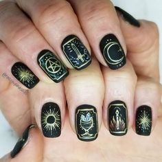 Card Nail Art, Card Nails, Witchy Nails, Nails Stiletto, Gothic Nails, Dark Nails, Toe Nail Designs, Beautiful Nail Designs, Gel Nail Designs