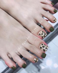 Nail 2023 Summer, Nail Chan, Flower Toe Nails, Summer Nails Coffin, Valentines Nail Art Designs, Nail 2024, Print Nail Art, Nail 2023, Feet Nail Design